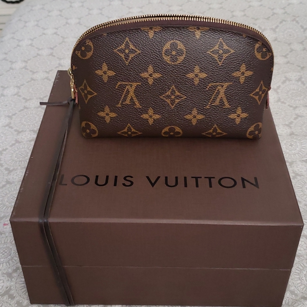 Louis vuitton makeup bag